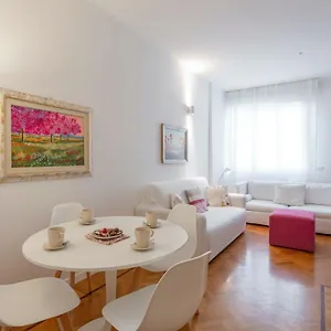 Bnbutler - Verona 12, Porta Romana District Apartment